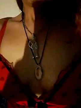 Snapshot of lindurabella chatting on September 12, 10:15 am lindurabella online show from September 12, 10:15 am