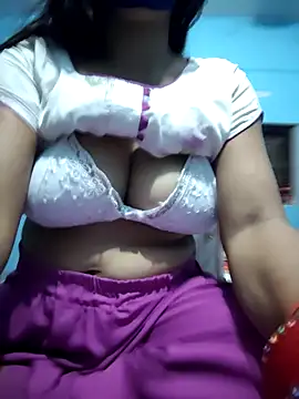 Snapshot of your_favourite_bhabhi chatting on October 13, 9:26 pm your favourite bhabhi online show from October 13, 9:26 pm