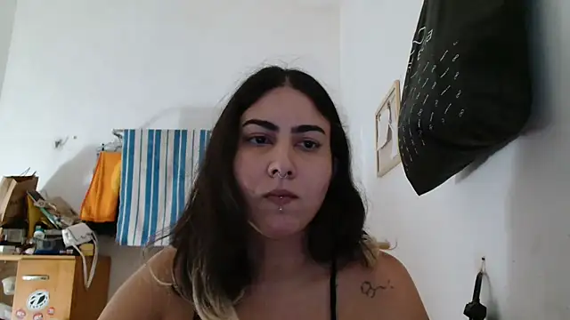 ApenasLys online show from November 15, 8:38 pm