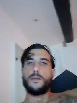 Snapshot of BogossFrench chatting on October 9, 10:52 pm BogossFrench online show from October 9, 10:52 pm