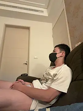 Snapshot of kaikai1335 chatting on October 9, 3:32 pm kaikai1335 online show from October 9, 3:32 pm