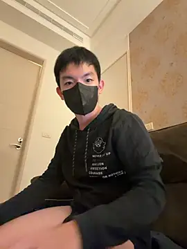 Snapshot of kaikai1335 chatting on November 6, 2:40 pm kaikai1335 online show from November 6, 2:40 pm