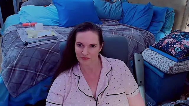 Snapshot of ninajaymes chatting on June 4, 10:49 pm ninajaymes online show from June 4, 10:49 pm