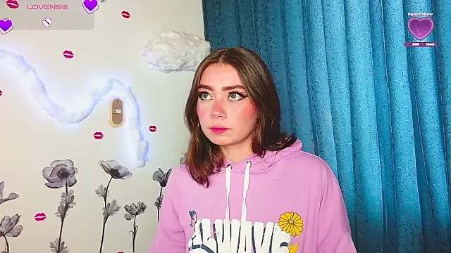 Snapshot of MilaFyre chatting on September 20, 5:14 pm MilaFyre online show from September 20, 5:14 pm