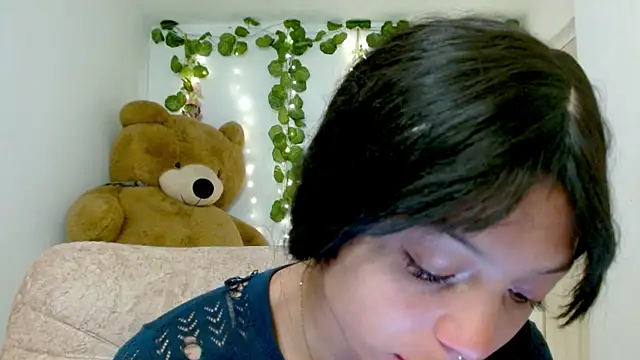 EIVIY1609 online show from November 6, 1:45 pm