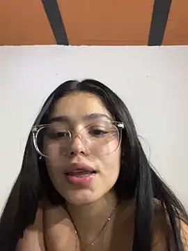 Snapshot of AvaScott_ chatting on November 18, 5:23 am AvaScott online show from November 18, 5:23 am