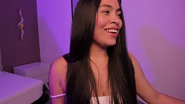 allie bruce online show from April 11, 2:49 am