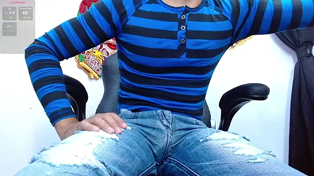 Snapshot of DayroDuran chatting on November 22, 6:40 pm DayroDuran online show from November 22, 6:40 pm