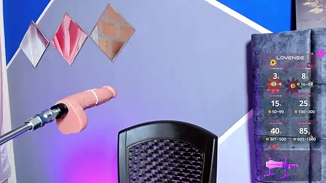 lau-hot online show from September 25, 8:45 pm