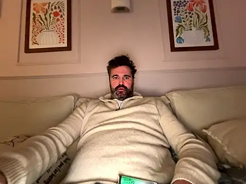 Snapshot of CyprioteWhitefly chatting on January 16, 10:36 pm CyprioteWhitefly online show from January 16, 10:36 pm