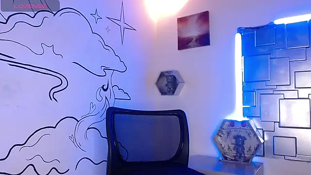 Snapshot of Trinity_Knox chatting on November 20, 4:29 pm Trinity Knox online show from November 20, 4:29 pm