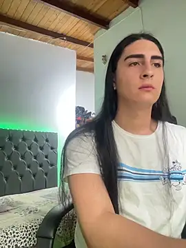 lola diez online show from March 30, 9:05 pm