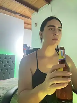 lola diez online show from April 14, 1:33 am