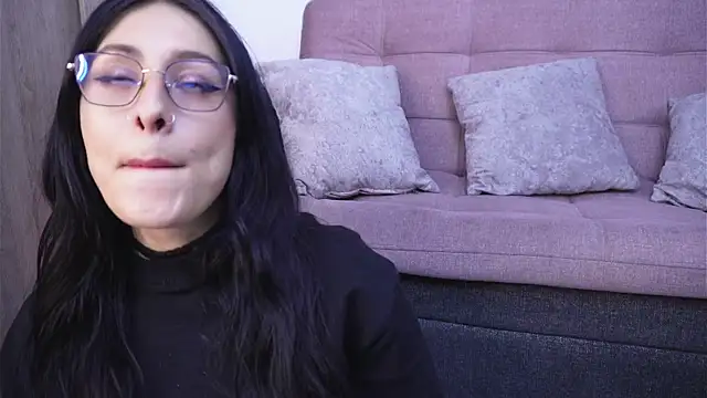 SophiieCumsx online show from June 12, 3:38 am