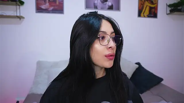 SophiieCumsx online show from August 1, 1:16 am