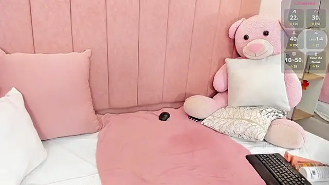 Snapshot of ayelen_spacee chatting on November 28, 8:28 am ayelen spacee online show from November 28, 8:28 am