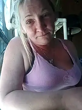 Goldenndoll online show from November 15, 7:32 pm