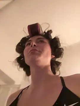 SophiiaStarr online show from April 18, 7:18 pm