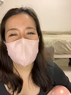 NATSUMI00 online show from December 3, 3:10 pm