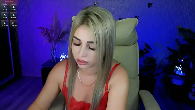 Snapshot of NikkiiStill chatting on July 16, 12:49 am NikkiiStill online show from July 16, 12:49 am