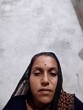 Snapshot of Sonam_shinde chatting on September 11, 8:53 pm Sonam shinde online show from September 11, 8:53 pm