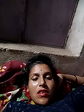 Snapshot of Sonam_shinde chatting on September 17, 9:27 pm Sonam shinde online show from September 17, 9:27 pm