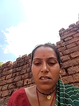 Snapshot of Sonam_shinde chatting on October 13, 5:18 am Sonam shinde online show from October 13, 5:18 am