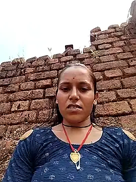 Snapshot of Sonam_shinde chatting on October 23, 6:34 am Sonam shinde online show from October 23, 6:34 am