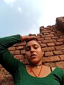 Snapshot of Sonam_shinde chatting on December 3, 9:40 am Sonam shinde online show from December 3, 9:40 am