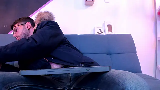 DanteWinter online show from October 4, 3:37 am