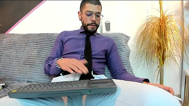 DanteWinter online show from April 18, 5:11 am