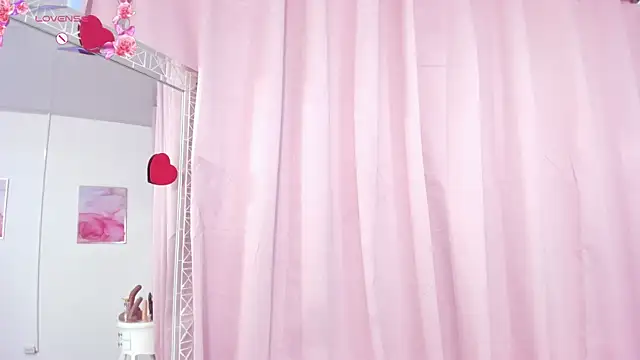 Snapshot of MarianRosse chatting on June 11, 12:32 am MarianRosse online show from June 11, 12:32 am