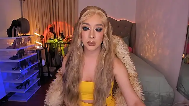 Dream Goddess online show from February 14, 9:50 am