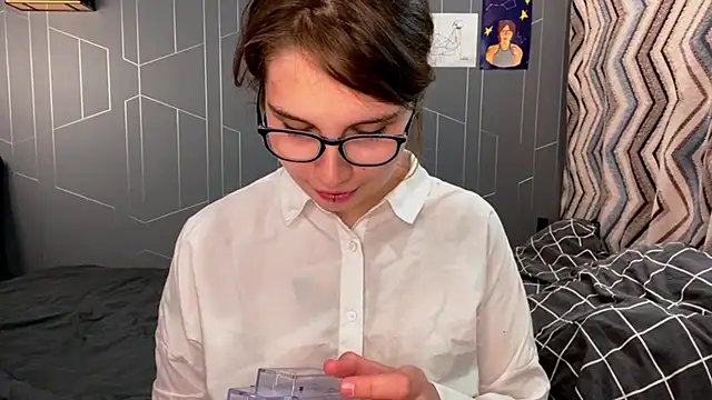 Pinkicookiee online show from September 20, 3:35 pm