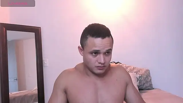 Snapshot of KingLevi01 chatting on September 9, 1:21 pm KingLevi01 online show from September 9, 1:21 pm