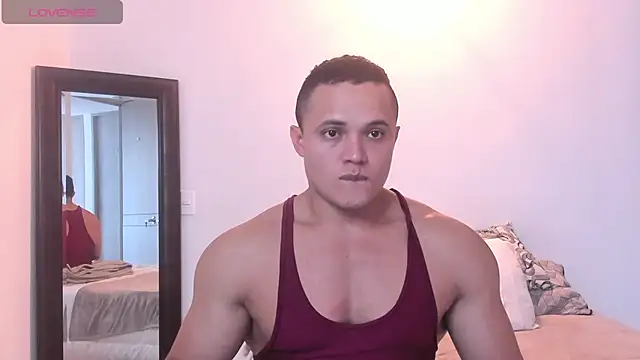 Snapshot of KingLevi01 chatting on September 11, 2:28 pm KingLevi01 online show from September 11, 2:28 pm