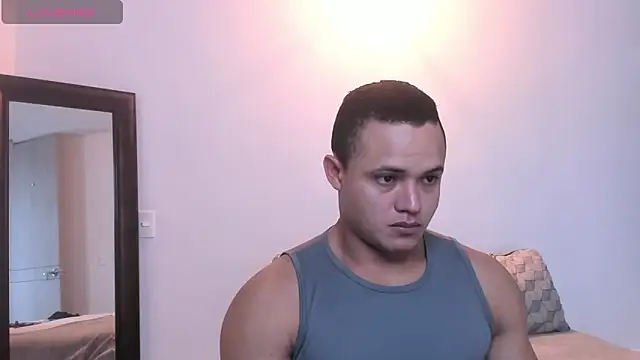 Snapshot of KingLevi01 chatting on September 16, 2:18 pm KingLevi01 online show from September 16, 2:18 pm