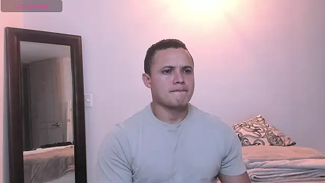 Snapshot of KingLevi01 chatting on September 21, 2:35 am KingLevi01 online show from September 21, 2:35 am