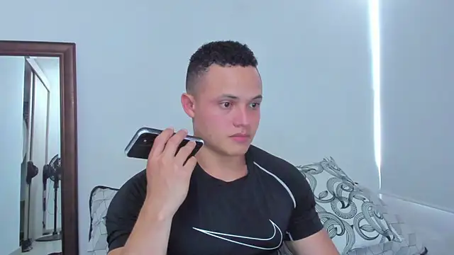 KingLevi01 online show from May 23, 10:25 pm