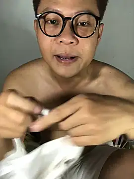 Snapshot of datnguyenvn chatting on February 12, 6:19 am datnguyenvn online show from February 12, 6:19 am