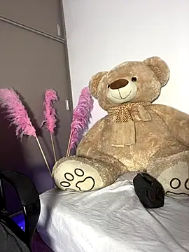 Snapshot of Charlottediolet chatting on September 18, 11:23 am Charlottediolet online show from September 18, 11:23 am