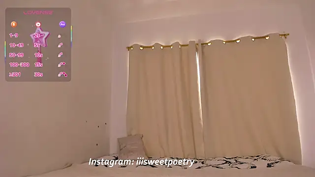 Snapshot of Sweet_poetryy chatting on September 16, 3:13 pm Sweet poetryy online show from September 16, 3:13 pm