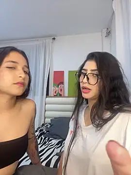 Snapshot of Sweet_and_Rous0 chatting on September 14, 4:11 am Sweet and Rous0 online show from September 14, 4:11 am