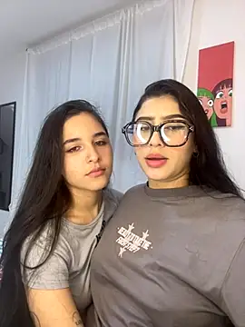 Snapshot of Sweet_and_Rous0 chatting on October 15, 4:56 am Sweet and Rous0 online show from October 15, 4:56 am