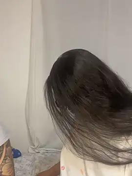 Snapshot of Sweet_and_Rous0 chatting on October 28, 3:10 am Sweet and Rous0 online show from October 28, 3:10 am