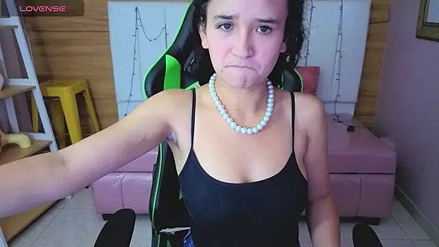 bella vibess s online show from March 25, 12:44 pm