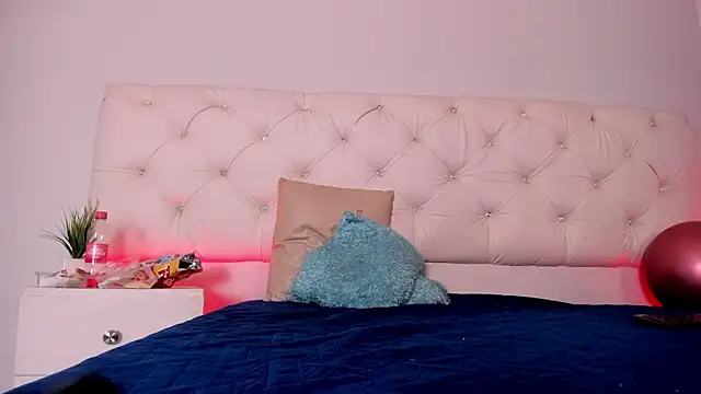 Snapshot of Ambeer_fox_ chatting on January 8, 1:02 pm Ambeer fox online show from January 8, 1:02 pm