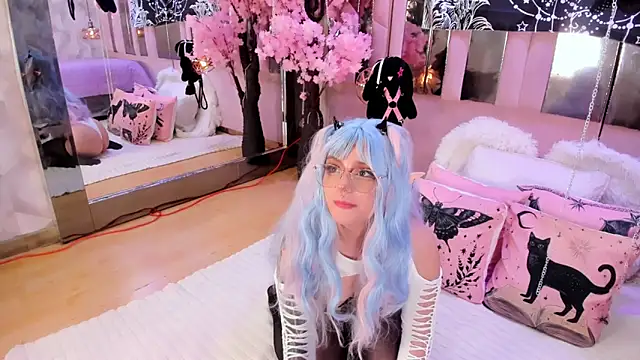 BizzyNoar online show from December 19, 5:58 am