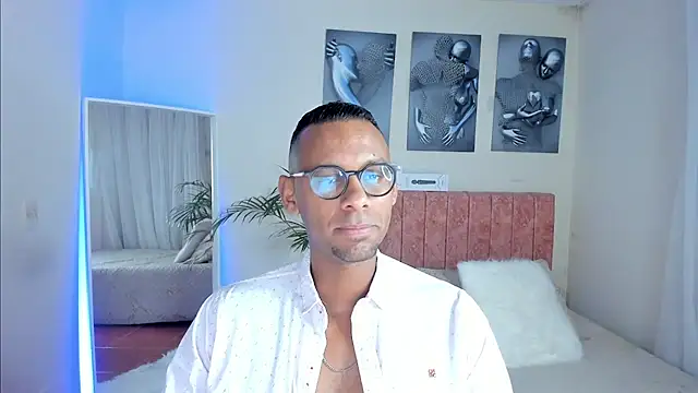 Snapshot of KingEdward_ chatting on September 26, 10:19 am KingEdward online show from September 26, 10:19 am