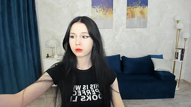 VioletHarme online show from April 10, 11:37 am